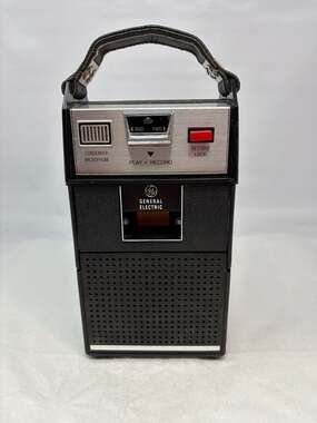 VTG General Electric Portable Cassette Recorder Player Model 3-5011A tested work